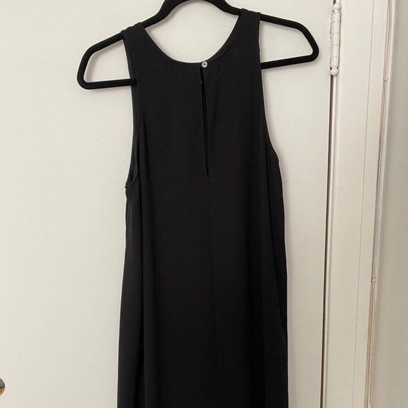 Wilfred dress with tie back and pockets - Picture 3 of 7